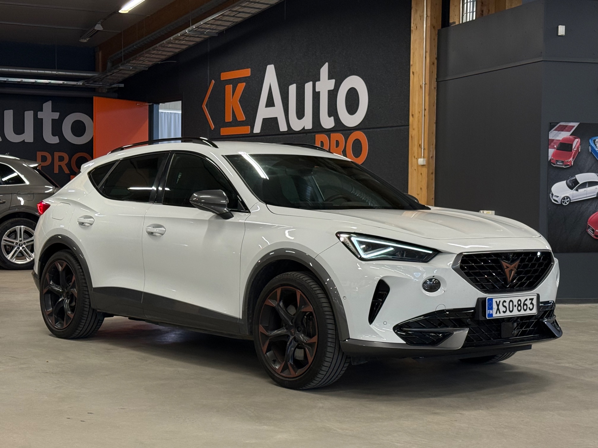 CUPRA Formentor VZ 1.4 PHEV 180 kW e-HYBRID OVERLOAD EDITION DSG | Takuu: 1/2030 tai 100000km!|