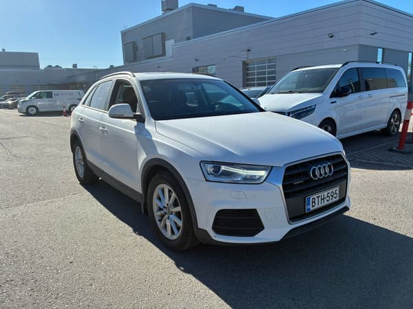 Audi Q3 Business 2,0 TDI clean diesel 110 kW quattro S tronic
