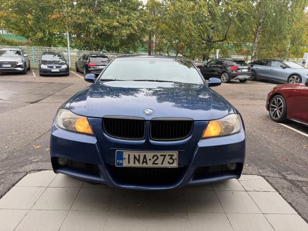 BMW 320 E90 Sedan