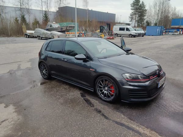 Volkswagen Golf GTI Performance 2,0 TSI 169 kW (230 hv) BlueMotion Technology DSG-aut. 4-ov