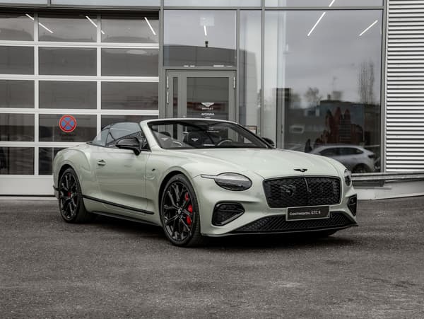 Bentley Continental GT Convertible S V8 Hybrid 500Kw, Naim for Bentley, Akrapovic, Touring-paketti