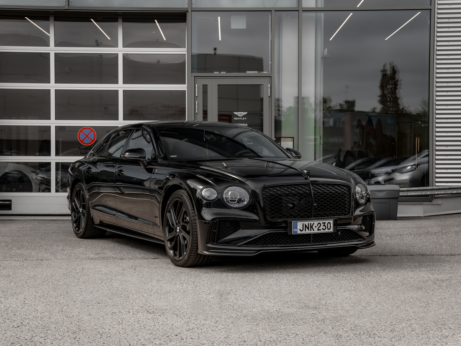 Bentley Flying Spur Speed MY25 575 Kw, Naim For Bentley, Akrapovic-putkisto,maantieajopaketti, Styling kit