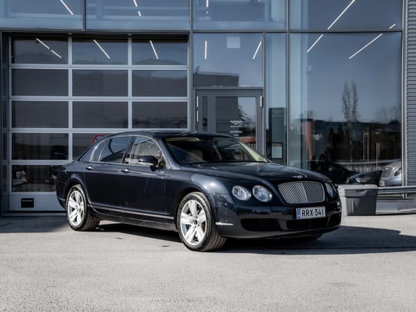 Bentley Continental Continental Flying Spur Sedan W12, Hienokuntoinen merkkihuollettu ykslö