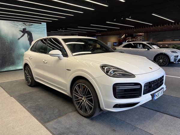Porsche Cayenne Turbo S E-Hybrid