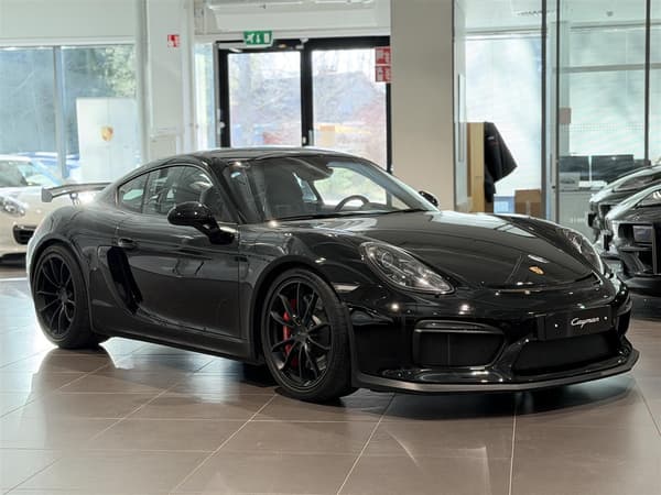Porsche Cayman GT4