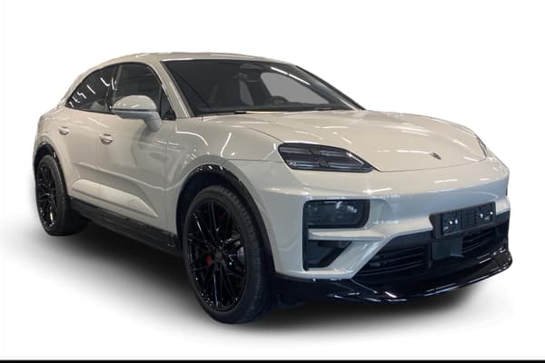 Porsche Macan Turbo | Korkotarjous 0,99 % + kulut