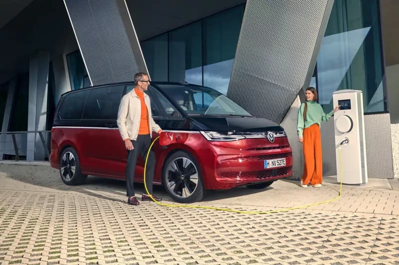 VW Multivan ladattava hybridi