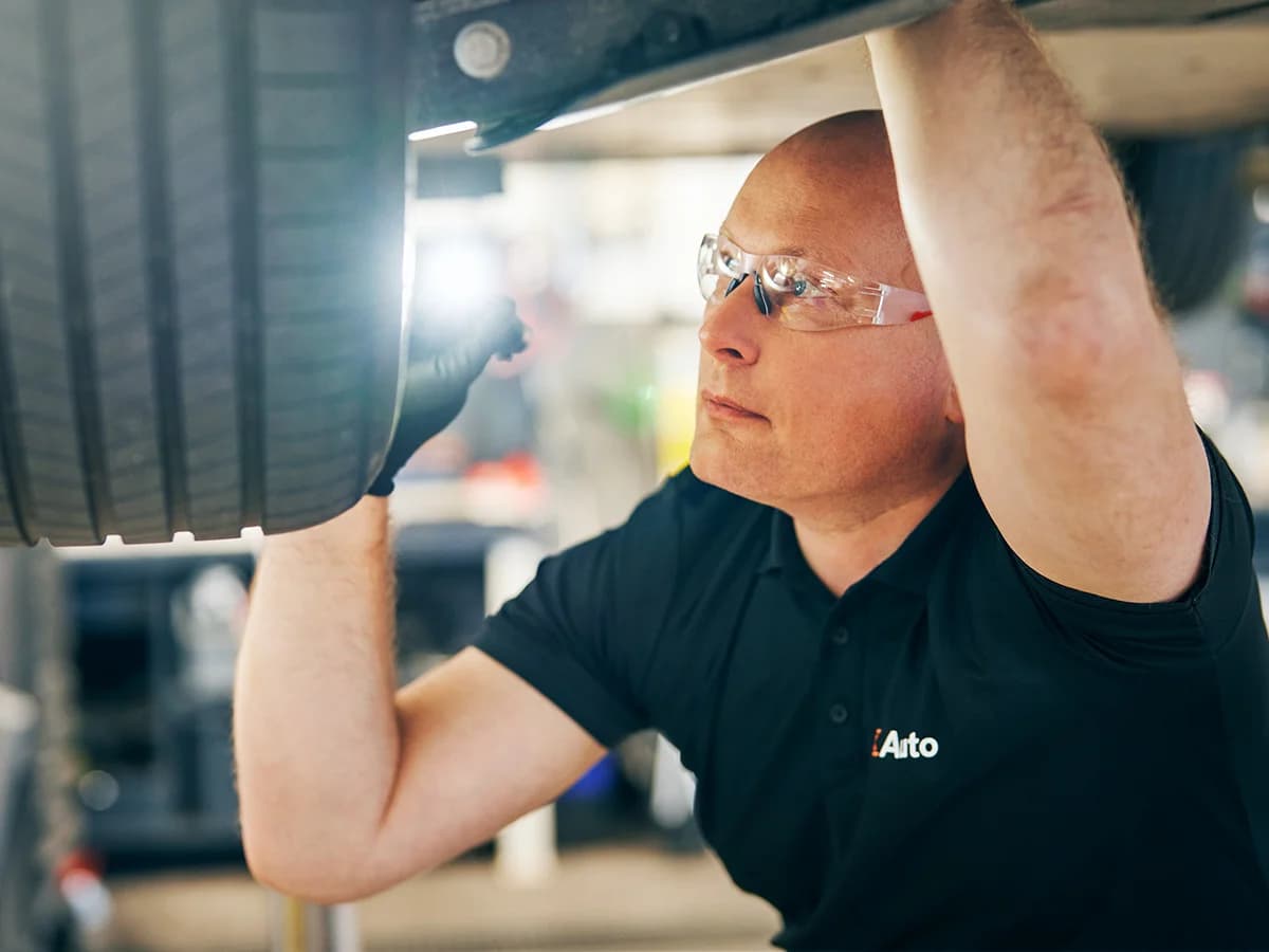 Vauriokorjaamo Varaa maksuton auton vahinkotarkastus